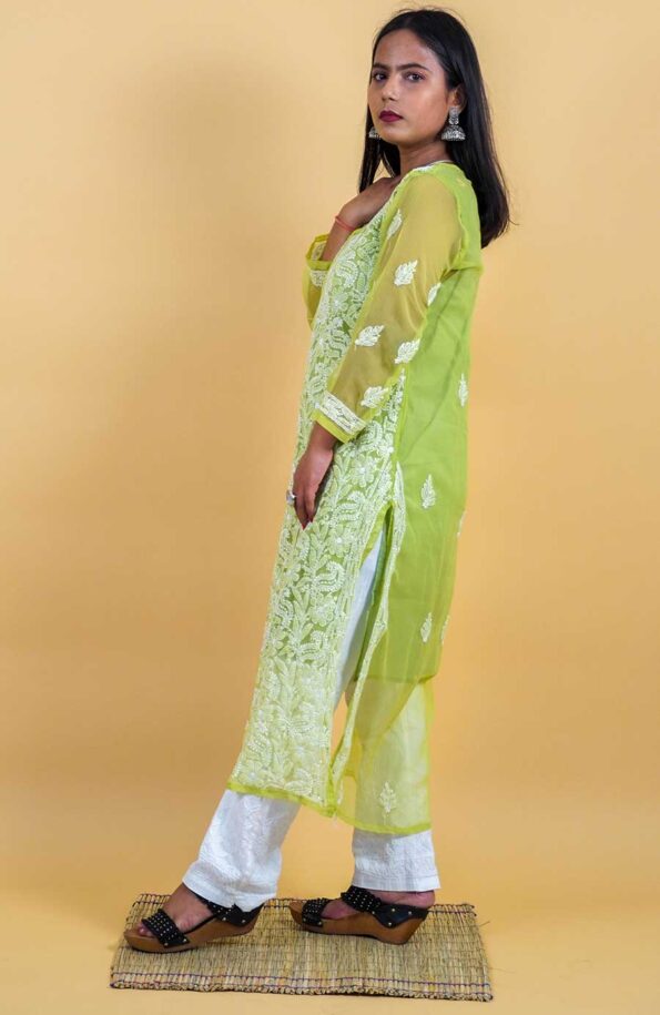anushka-3-2