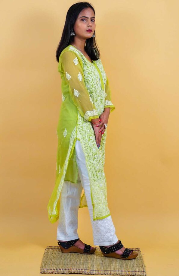 anushka-3-3